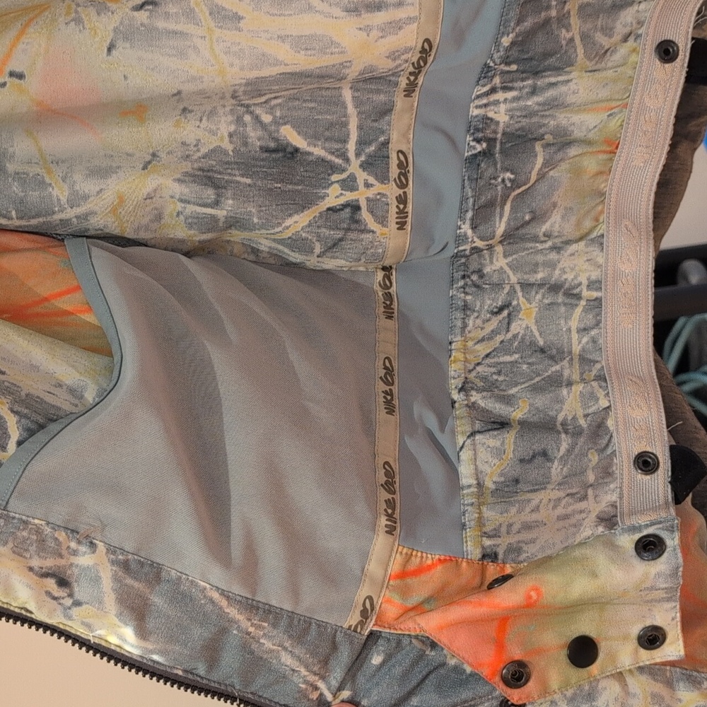 Nike Snow Jacket - Picture 4 of 8